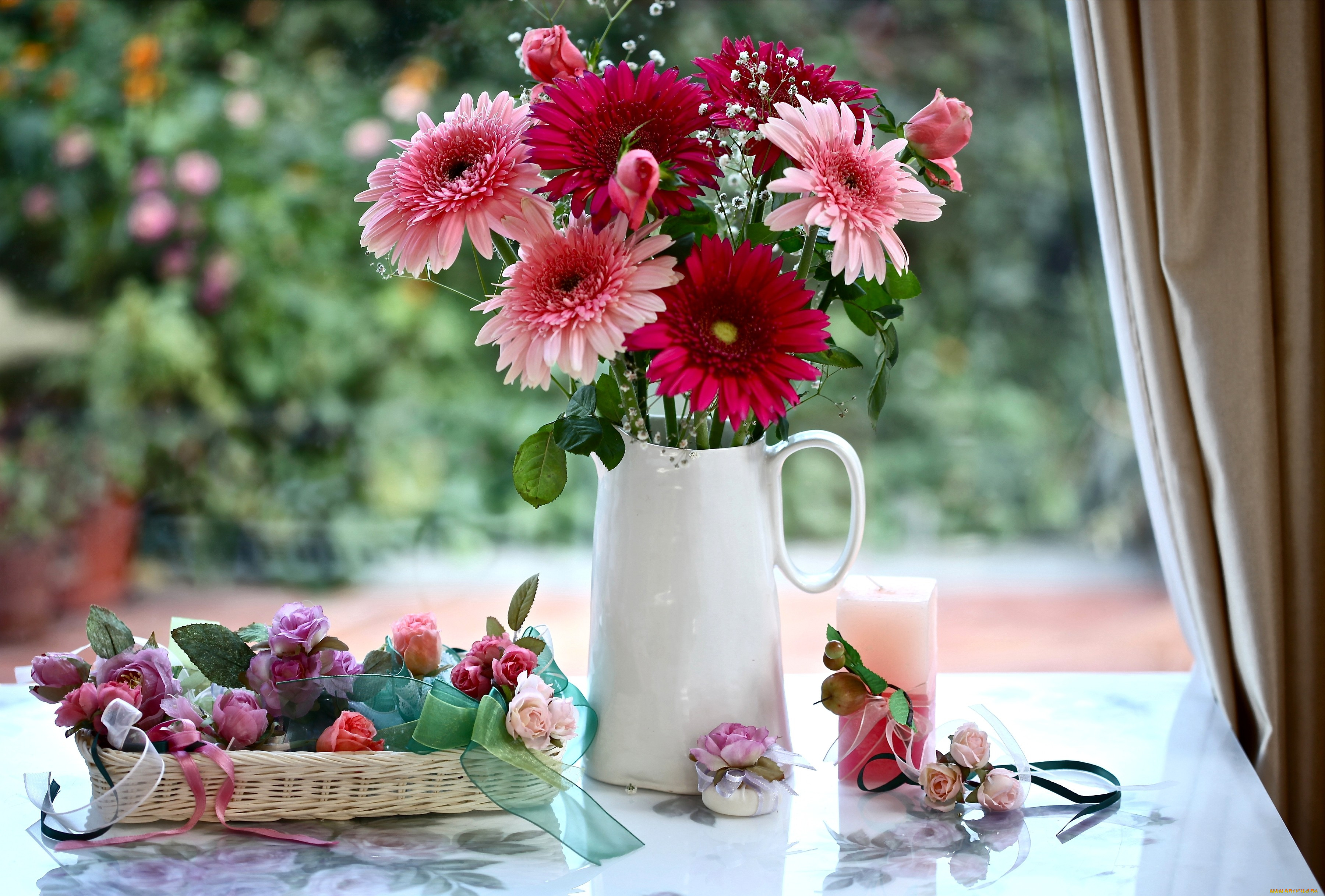 Прекрасного утра с цветами. Цветы в вазе. Красивые цветы в вазах. Красивый букет в вазе. Утренние цветы.
